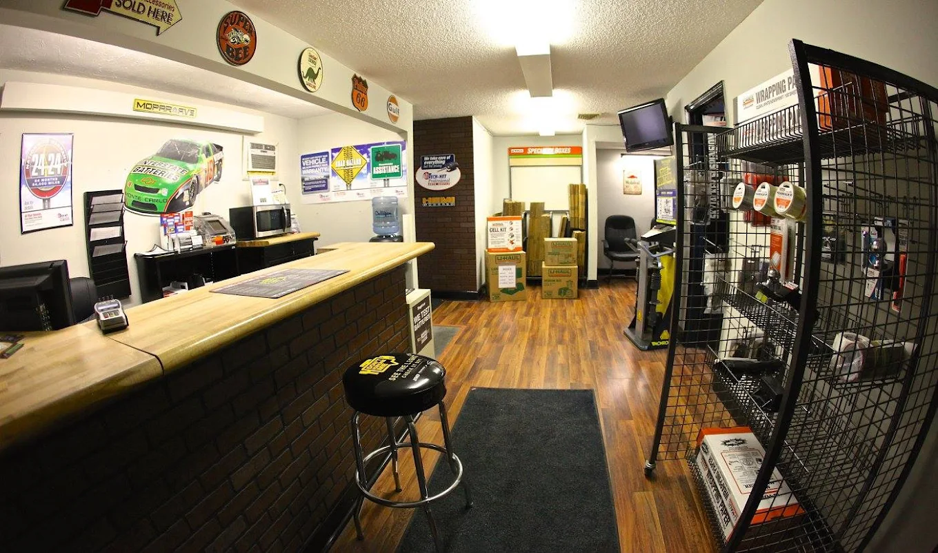 Customer lobby at Venice Auto Repair